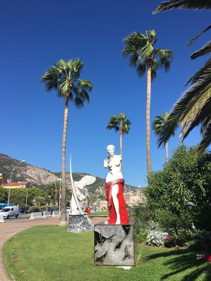Le Louvre Daire Menton Dış mekan fotoğraf
